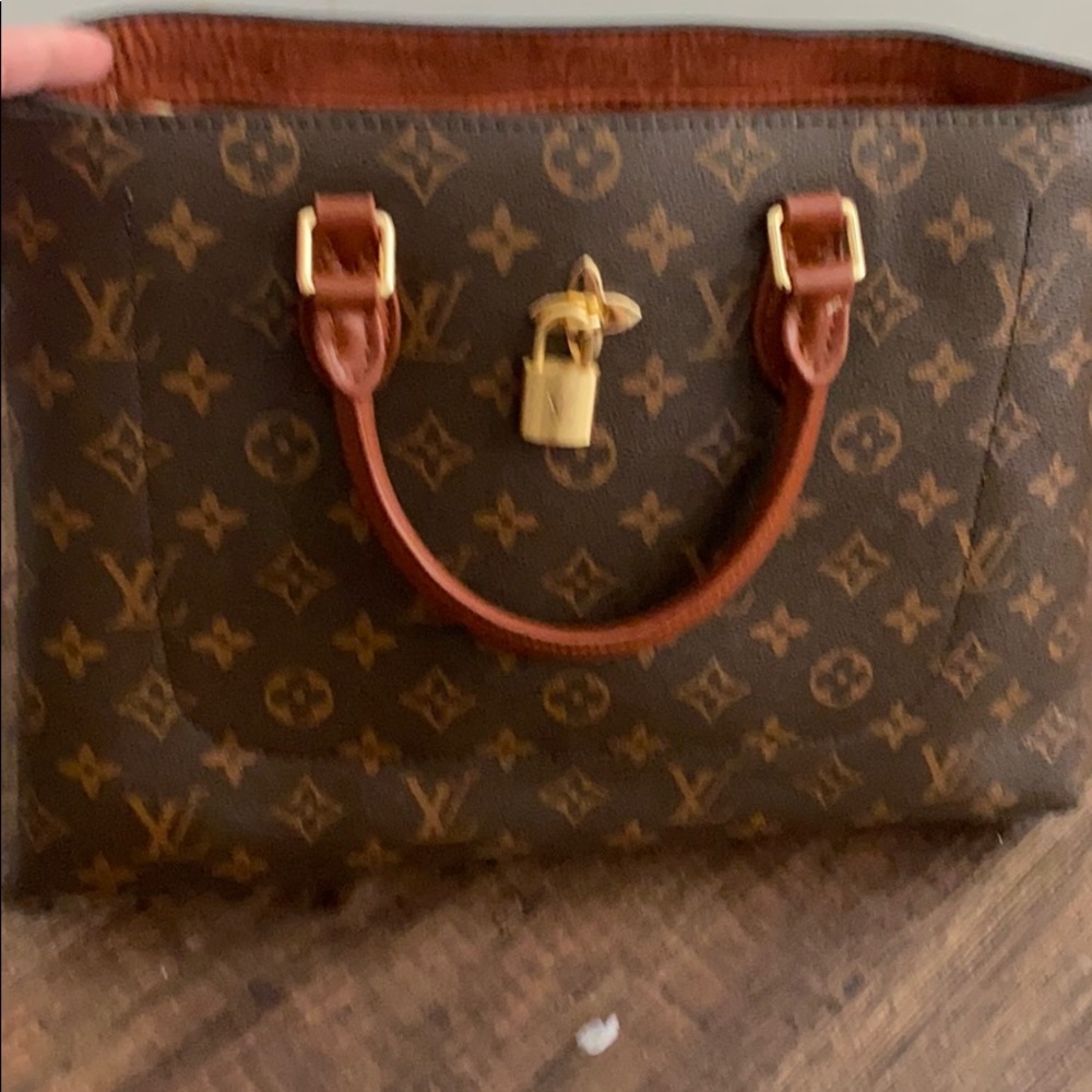 LOuis Vitton tote, excellent condition